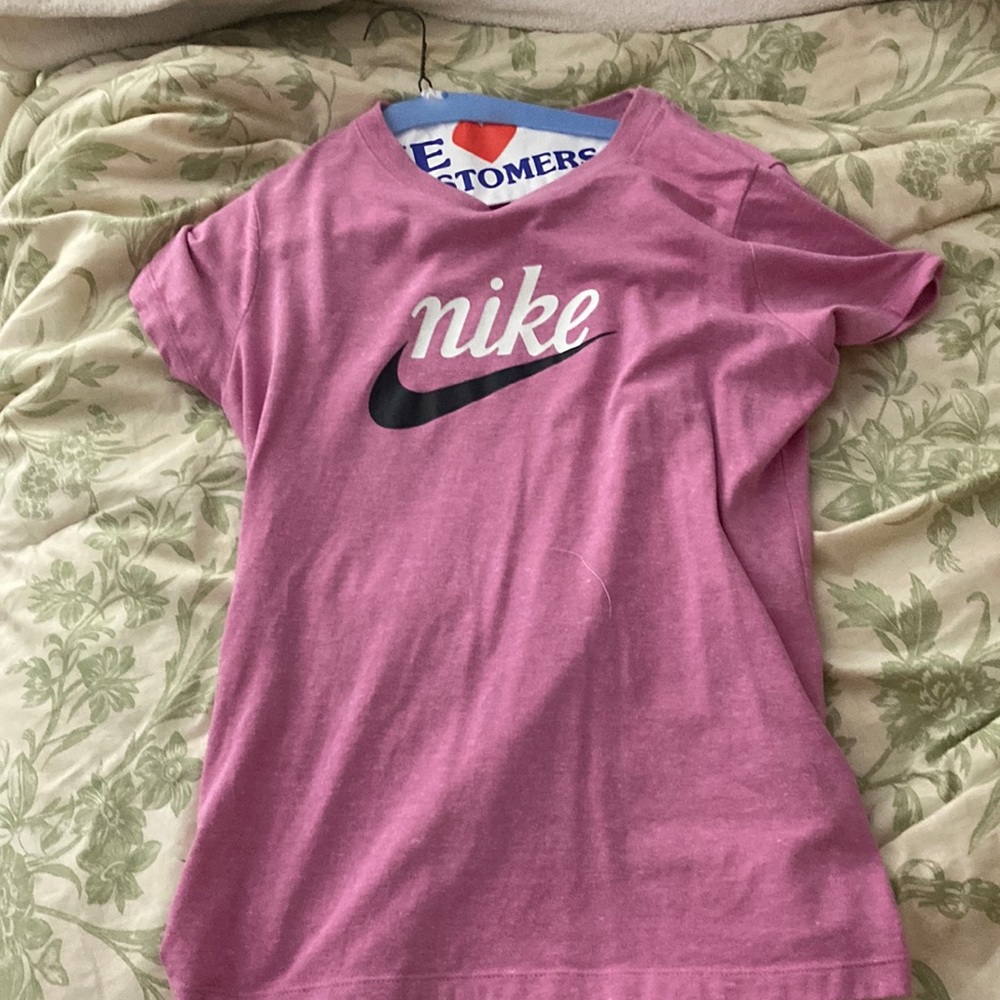 Nike tshirt